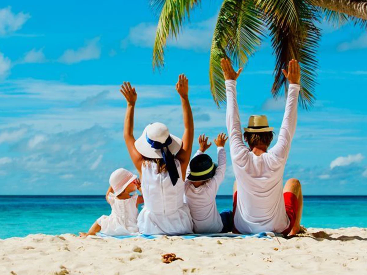 Couple enjoying infinity pool during an 8 day luxury Zanzibar vacation
