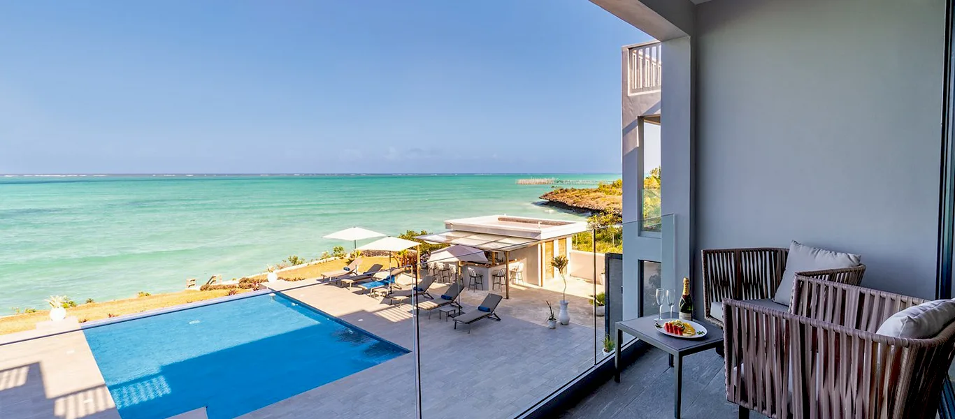 4-Day Luxury Tanzania Beach Safari & Zanzibar Escape